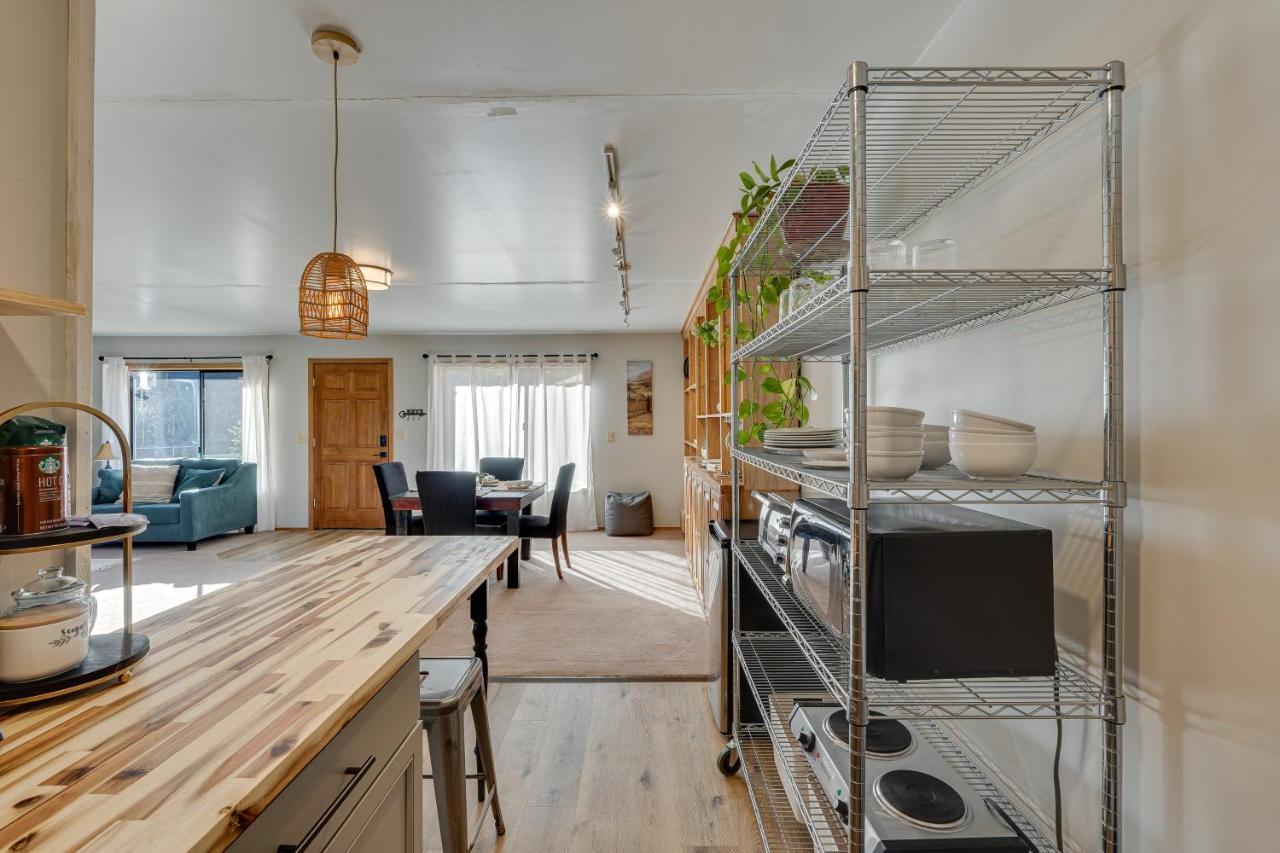 Cozy Central Point Bungalow On Working Winery! 外观 照片