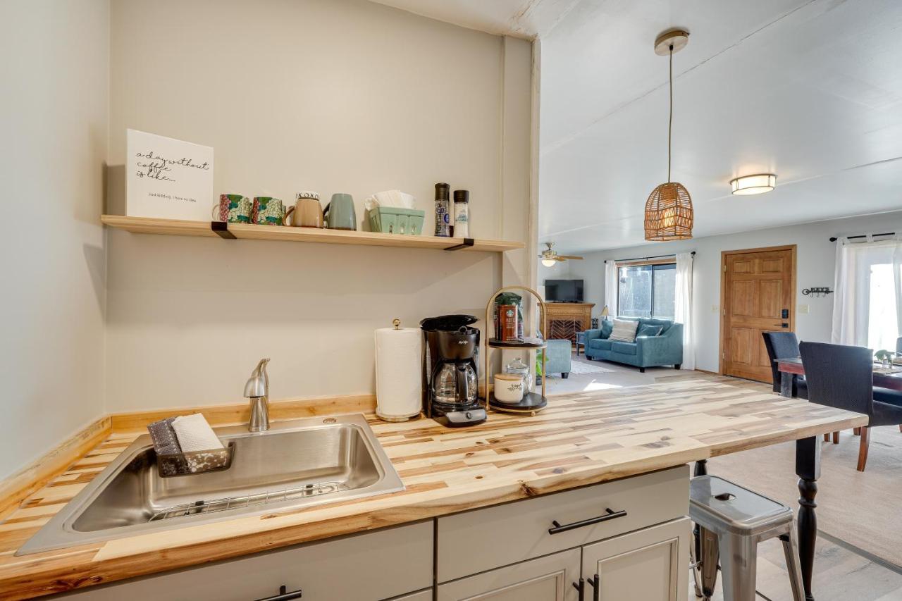 Cozy Central Point Bungalow On Working Winery! 外观 照片